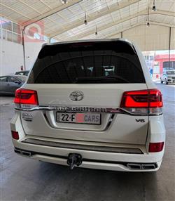 تويوتا لاندكروزر